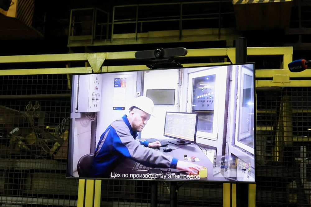 Дышать станет легче — в Челябинске закрывают электродное производство | Электродный цех ЧЭМК прекращает работу в Челябинске 