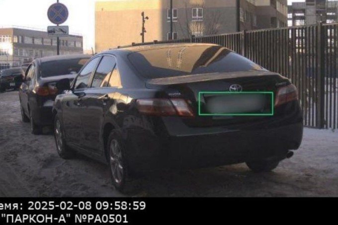 В Екатеринбурге жильцов массово штрафуют за парковку во дворе  | Жителей Екатеринбурга массово штрафуют за парковку во дворах