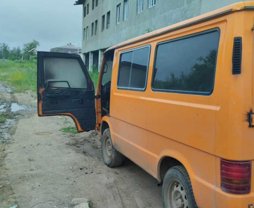 Угорели? В автомобиле на Урале нашли тела рабочих | В Екатеринбурге в машине нашли тела двоих мужчин