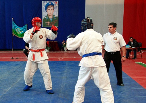 В Екатеринбург съехались мастера единоборств В Екатеринбург съехались мастера единоборств