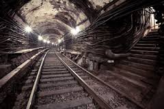 Последствия пожара в московском метро будут ликвидировать всю ночь