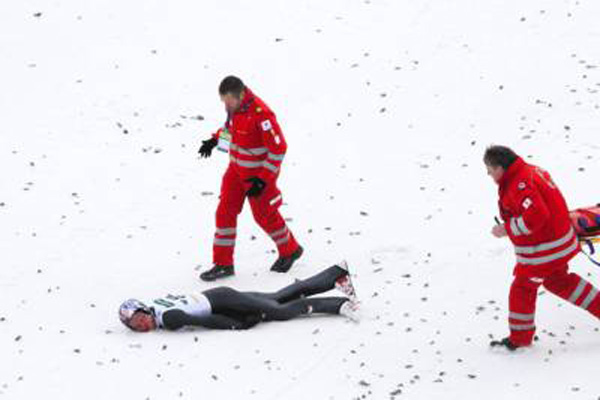 Олимпийский чемпион разбился перед этапом Кубка мира. Видео