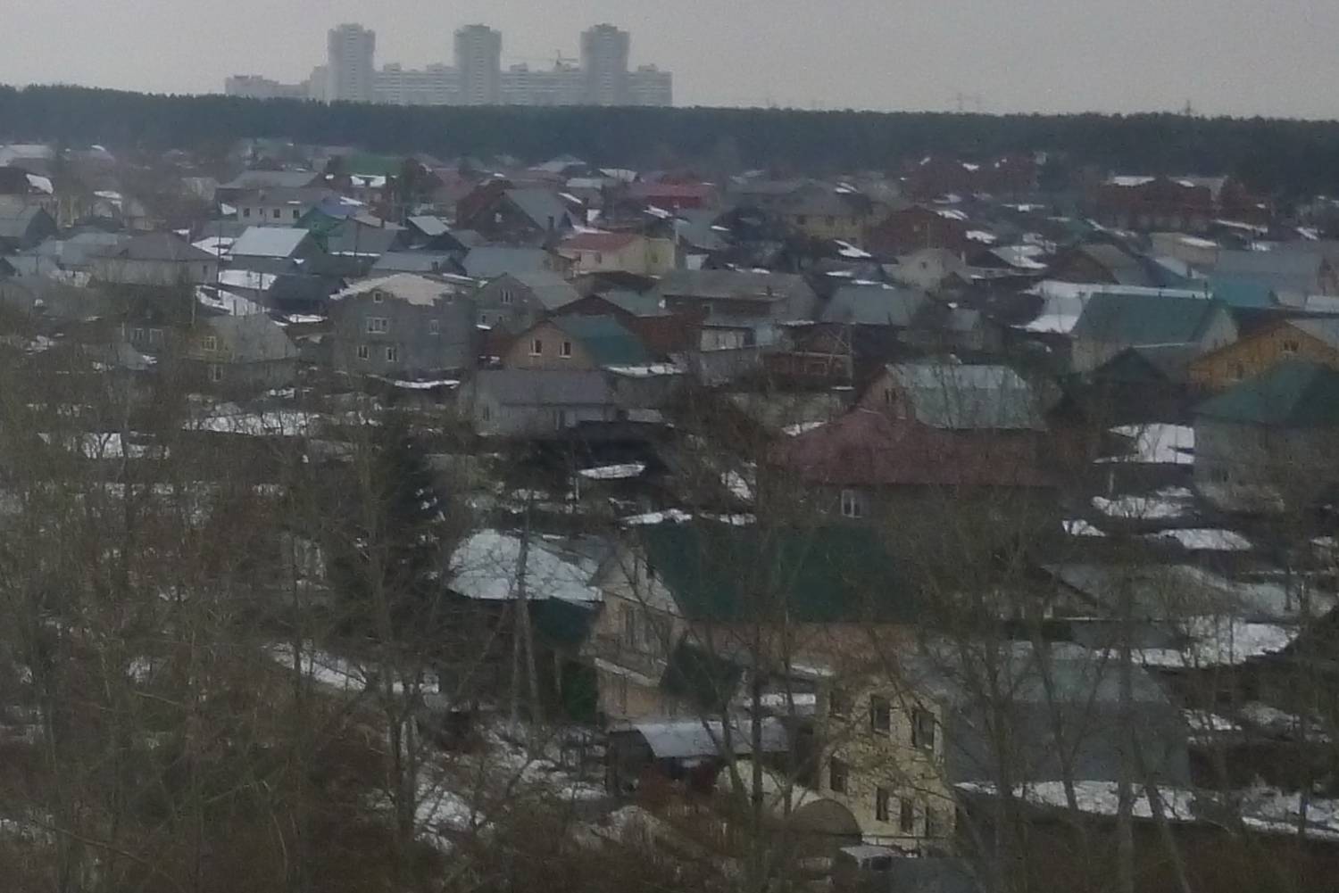 В Екатеринбурге сносят очередной «дом-нелегал» В Екатеринбурге сносят очередной «дом-нелегал»