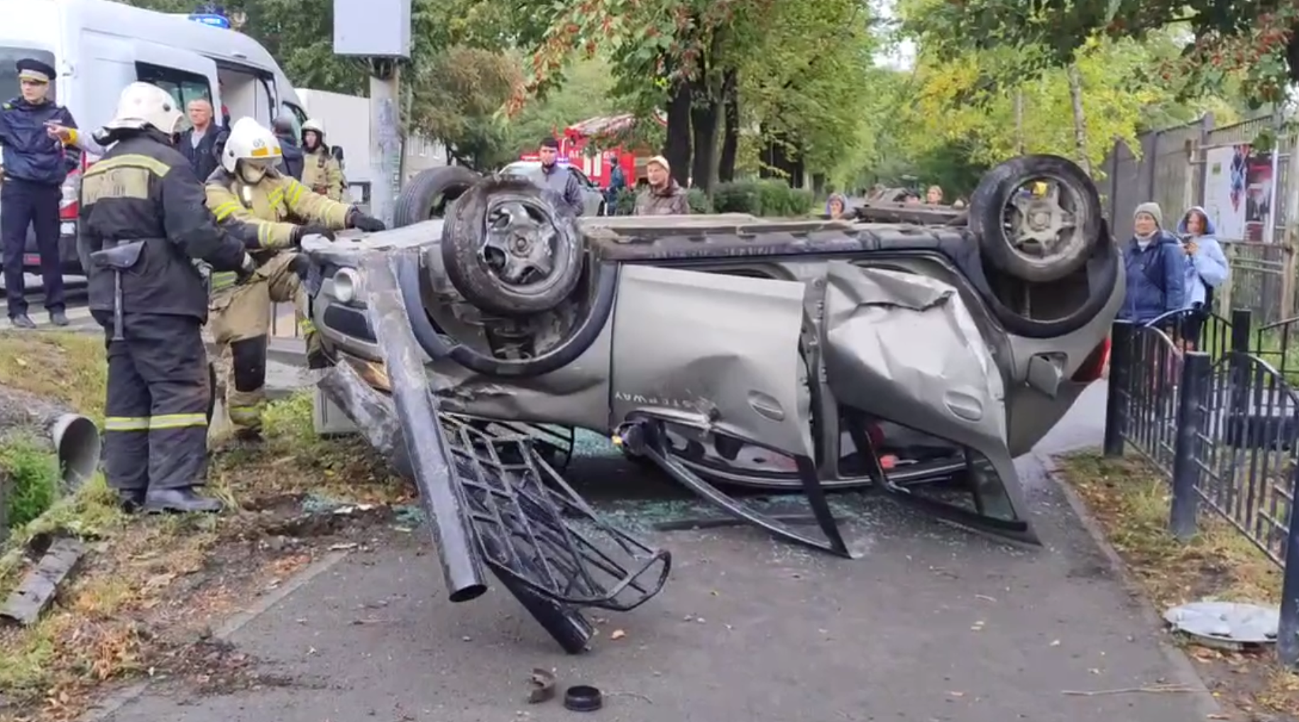 На Урале столкнулись машина Росгвардии и легковушка «Рено»