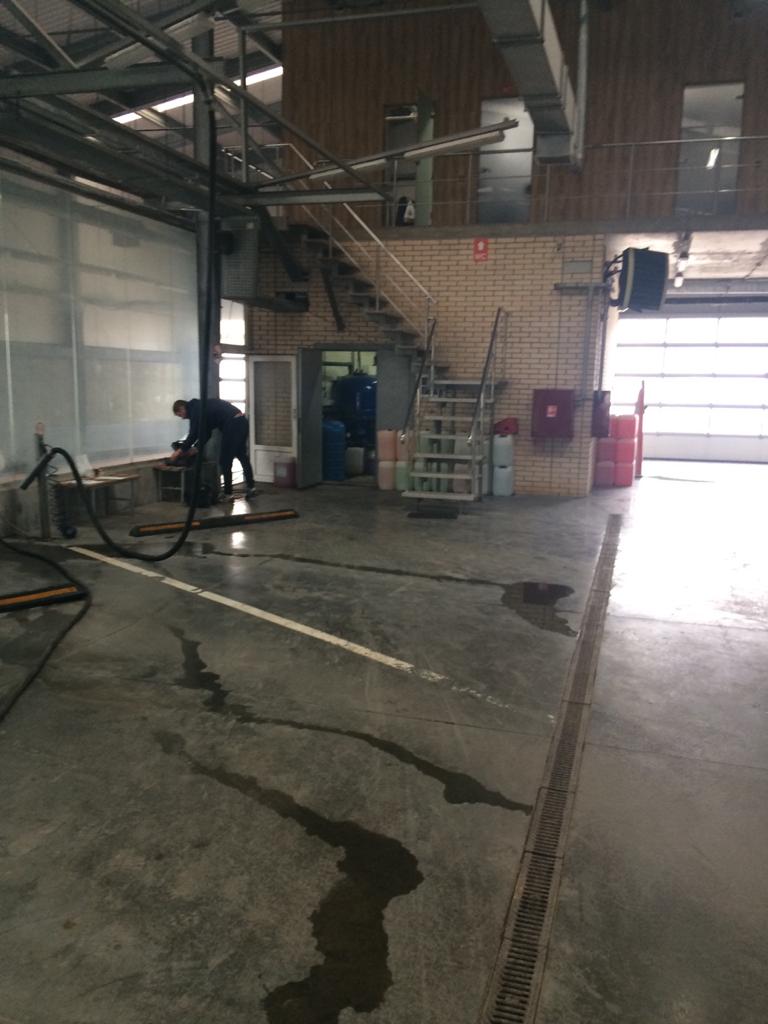 В Екатеринбурге приостановлена деятельность автомойки