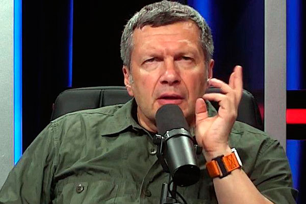 Уральские депутаты пожаловались главе ВГТРК на пропагандиста Владимира Соловьева Уральские депутаты пожаловались главе ВГТРК на пропагандиста Владимира Соловьева