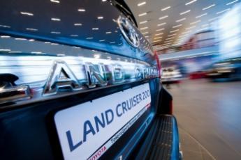 Злоумышленники угнали авто за 3,8 млн рублей у помощника депутата Госдумы