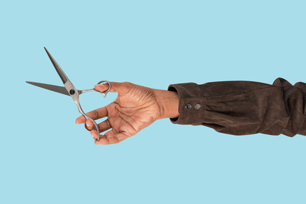 В Тюменской области мужчина напал с ножницами на врачей и пациентов в больнице | Пациент с ножницами напал на врачей в больнице под Тюменью В Тюменской области мужчина напал с ножницами на врачей и пациентов в больнице | Пациент с ножницами напал на врачей в больнице под Тюменью