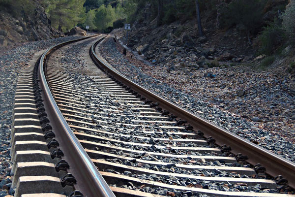 Соседство с «РЖД» привело екатеринбурженку в суд