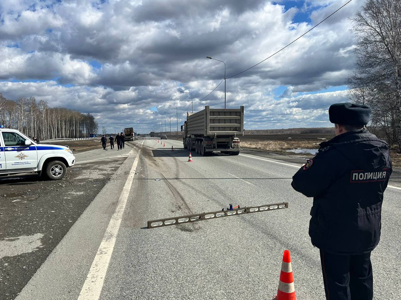 На трассе Екатеринбург — Тюмень сегодня утром погибла женщина  | В Свердловской области пожилая женщина погибла в ДТП 