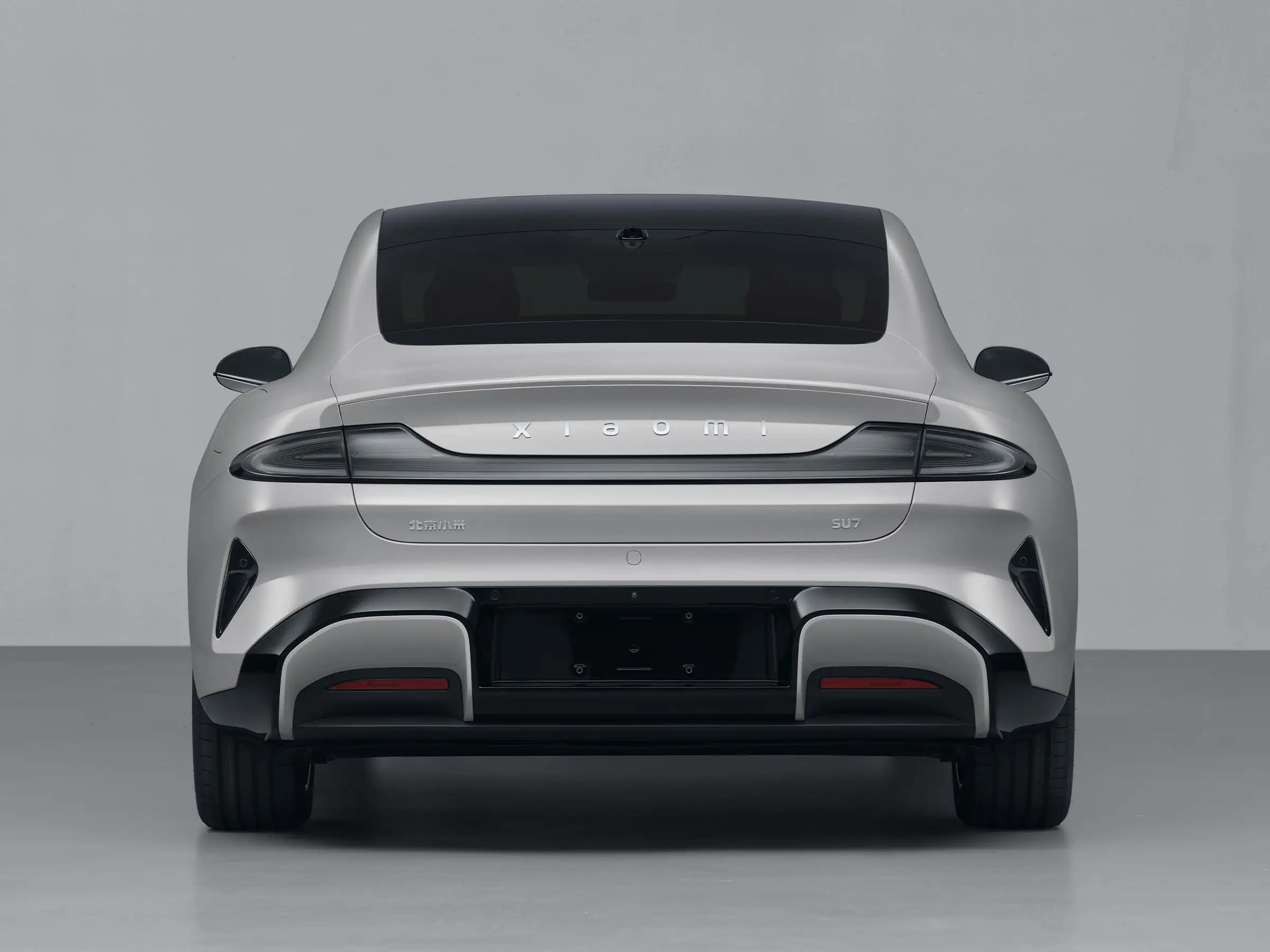 Xiaomi представила свой первый электрокар SU7