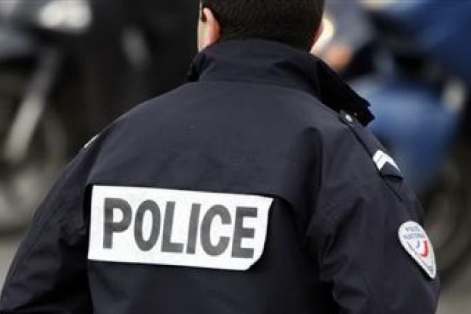 В Калифорнии автолюбитель расстрелял двух полицейских В Калифорнии автолюбитель расстрелял двух полицейских