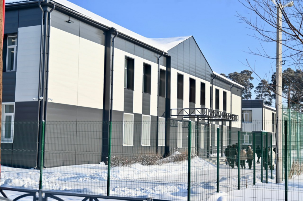 В Свердловской области 1600 учеников получили отремонтированные школы  | 1600 юных уральцев приступили к учёбе в обновлённых школах