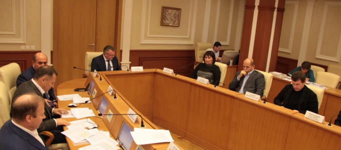 Депутаты рассмотрят внесение изменений в закон об обороте алкогольной продукции