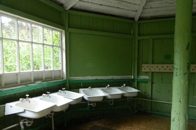 Под Ревдой закрыли детский лагерь Под Ревдой закрыли детский лагерь