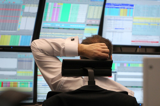 Рубль продолжает стремительное падение