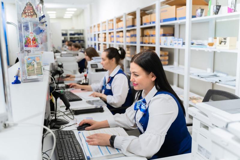 Отделение рядом с домом и обучение с первого дня: как набирают кадры в Почте | Более 200 жителей Свердловской области прошли обучение в Почте