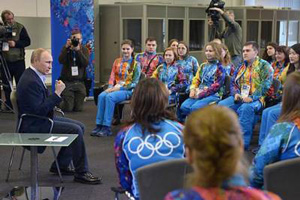 Путин встретился с волонтерами перед Олимпиадой