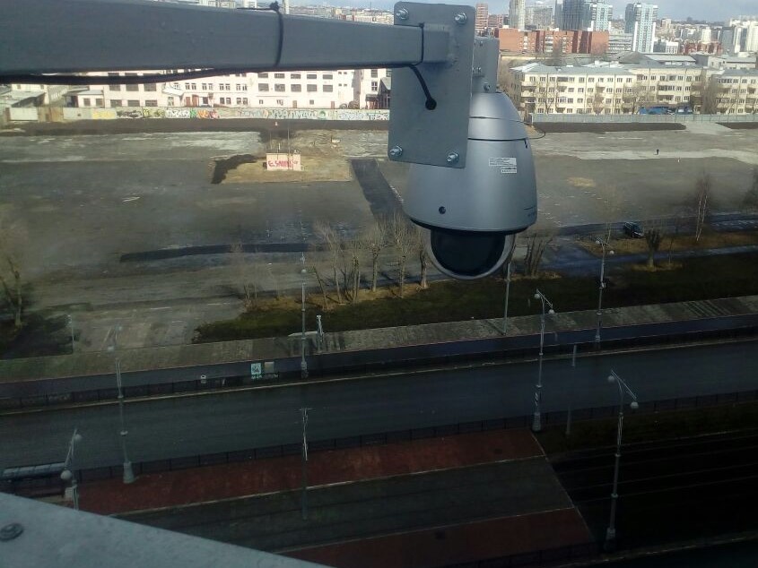 От Кольцово до проспекта Ленина: главные городские объекты перевели на онлайн-режим работы