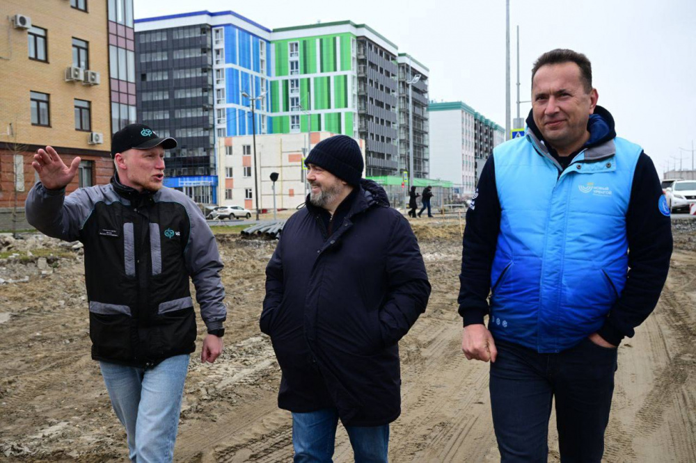 «Самый классный мэр» — в Новом Уренгое меняется власть  | На Ямале глава Нового Уренгоя покидает должность 