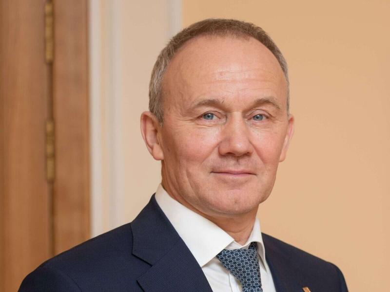 Экс-вице-губернатор Чемезов просит смягчить меру пресечения | Чемезов просит заменить домашний арест на запрет действий