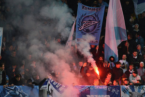 Матч в Химках не был доигран из-за очередного хулиганства болельщиков