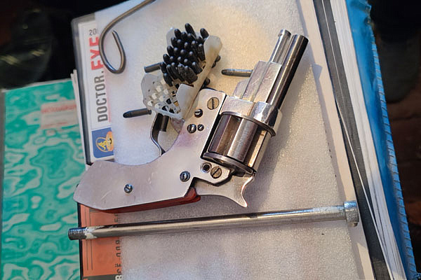 Полицейскими в Каменске-Уральском возбуждено уголовное дело по факту незаконного хранения огнестрельного оружия Полицейскими в Каменске-Уральском возбуждено уголовное дело по факту незаконного хранения огнестрельного оружия