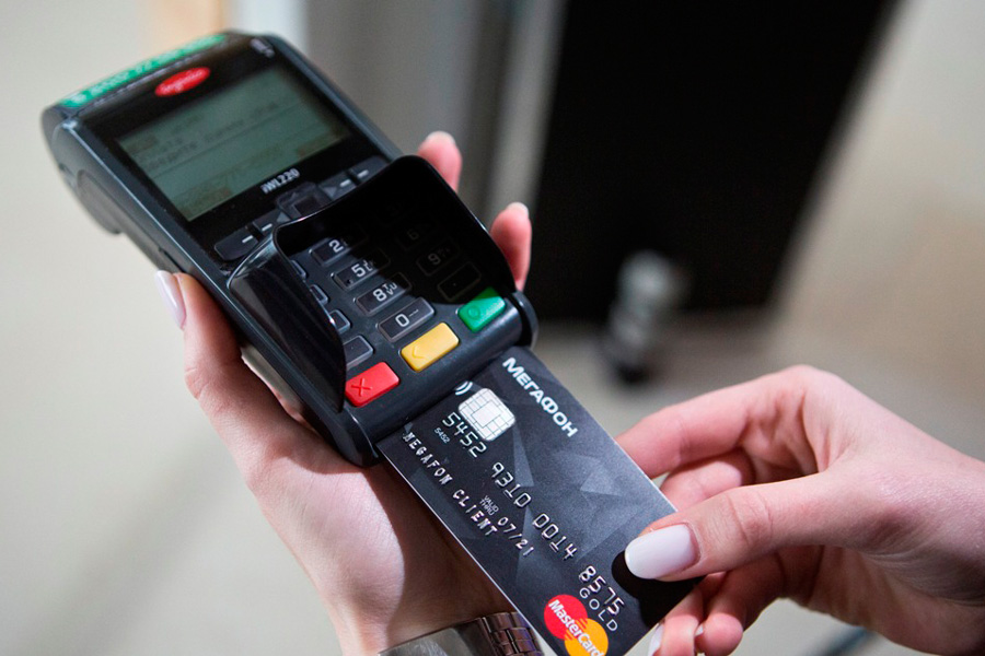 На Урале появилось 17 тысяч «платежеспособных» смартфонов