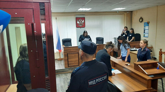 На Урале закрыли процесс над Вероникой Наумовой, обвиняемой в убийстве Далера  | Суд закрыл процесс над опекуншей, обвиняемой в убийстве пятилетнего Далера 