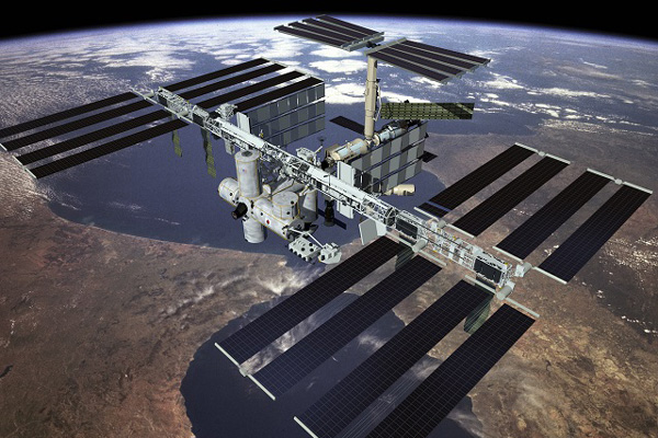 Копию Знамени Победы получат космонавты на МКС к 9 мая