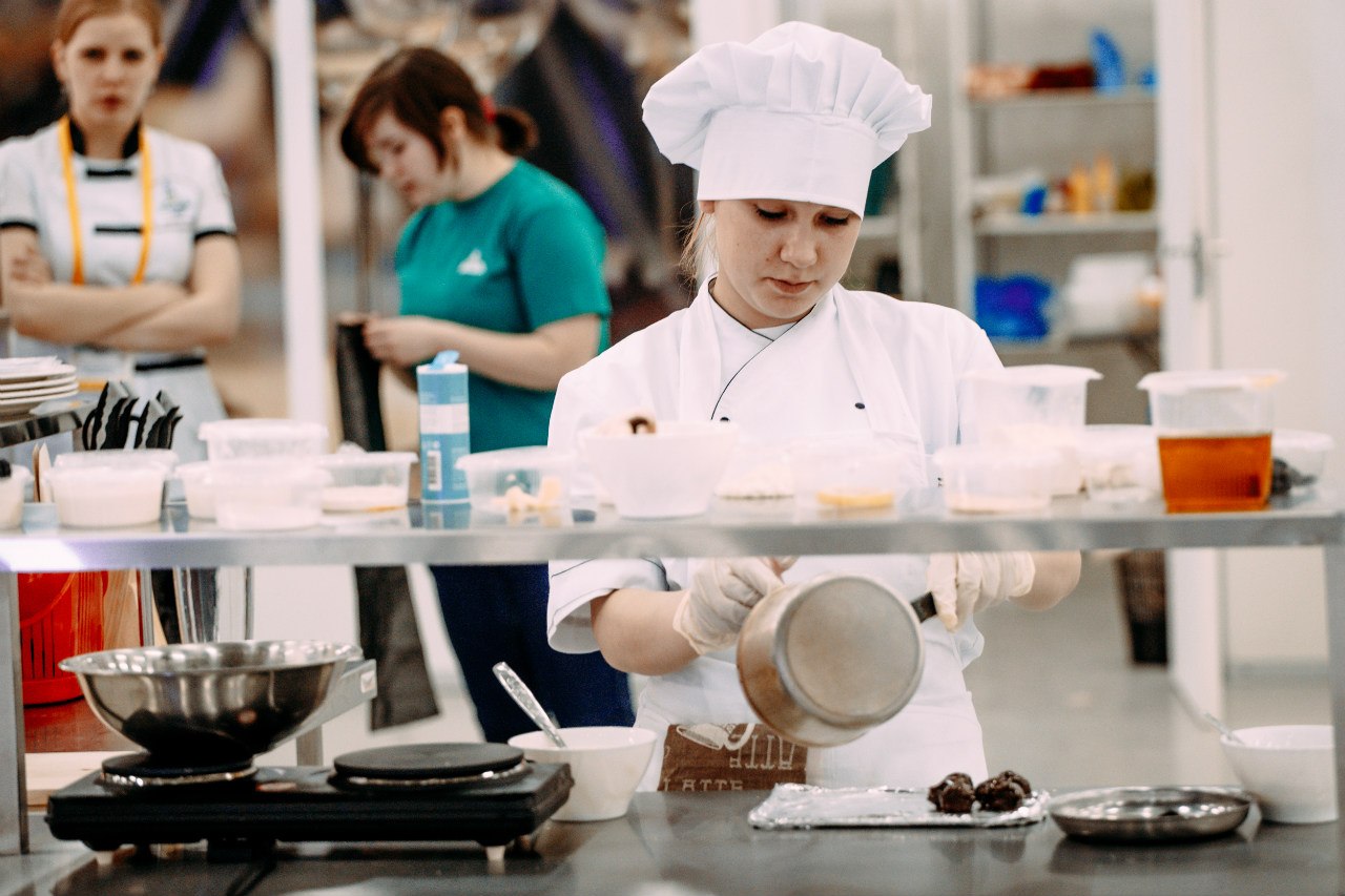 Меню WorldSkills: вегетарианское блюдо, рыба и десерт