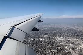 Аэропорт Лос-Анджелеса приходит в себя после стрельбы Аэропорт Лос-Анджелеса приходит в себя после стрельбы