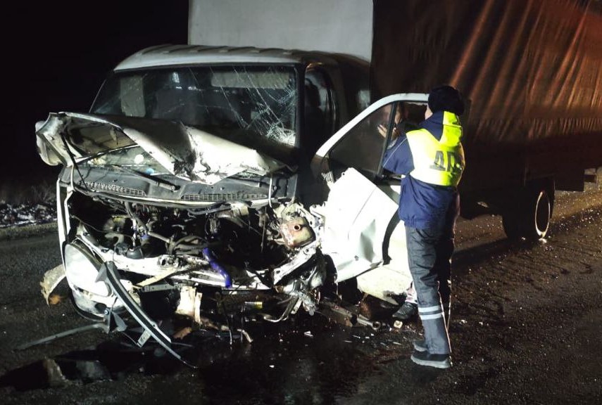 «Nissan» разбился на трассе Екатеринбург — Тюмень, водитель погиб | Под Екатеринбургом водитель «Nissana» разбился на трассе «Nissan» разбился на трассе Екатеринбург — Тюмень, водитель погиб | Под Екатеринбургом водитель «Nissana» разбился на трассе