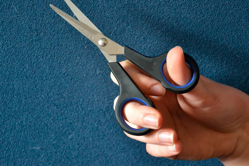 В Тюменской области барбер отрезал клиенту часть уха | В Тобольске барбер отрезал клиенту кусок правого уха В Тюменской области барбер отрезал клиенту часть уха | В Тобольске барбер отрезал клиенту кусок правого уха