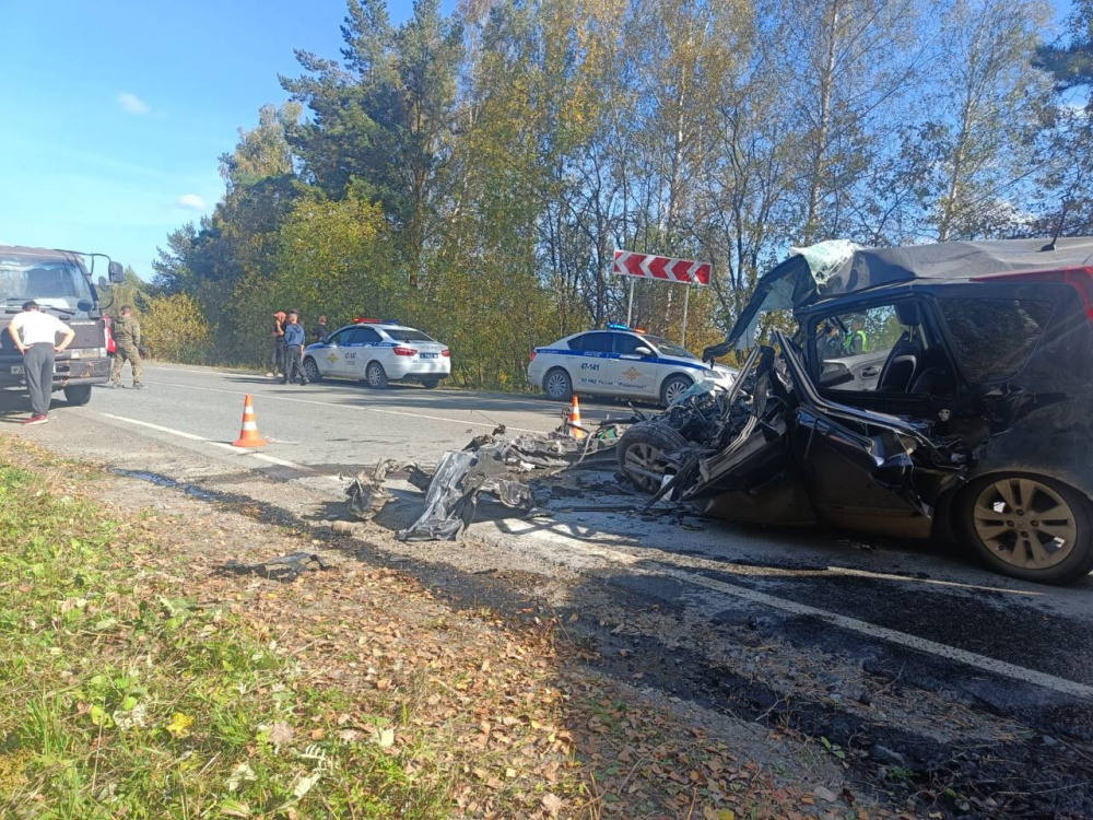 В ДТП на трассе возле Ревды погиб водитель, его пассажирка попала в больницу  | На Урале в ДТП разбился водитель «Nissan NOTE»