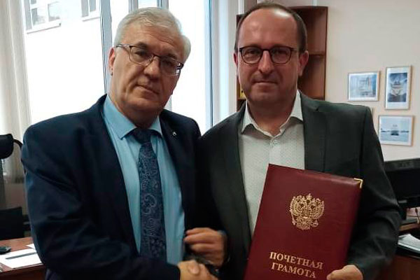 100 уральских газовиков поощрили за успехи 100 уральских газовиков поощрили за успехи