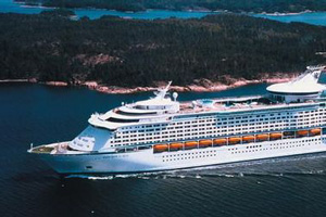 Круизный лайнер охватила неизвестная инфекция в Карибском море