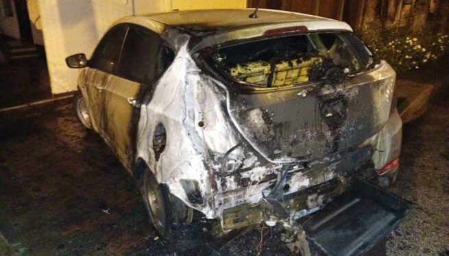 Мужчина поджег машину из-за дорожного конфликта