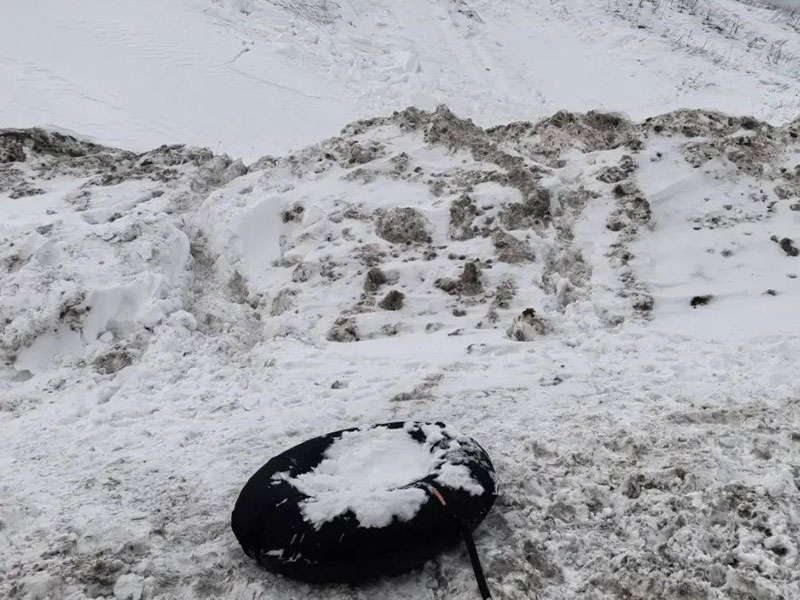 Прокуратура начала проверку после гибели двух детей на горке в Шалинском районе Свердловской области | В Свердловской области погибли два мальчика под снежной лавиной