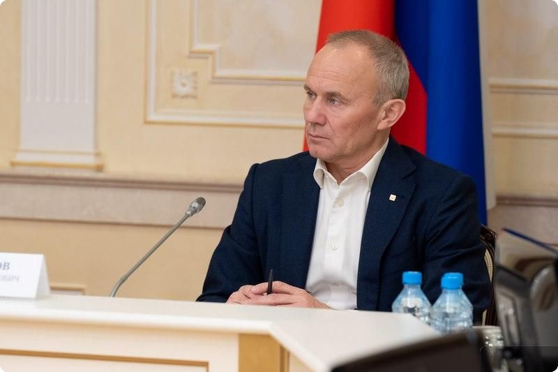 Силовики задержали бывшего свердловского вице-губернатора Олега Чемезова  | Свердловский экс-вице-губернатор Чемезов задержан силовиками 