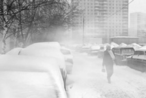 ГИБДД просит не выезжать на дороги в метель ГИБДД просит не выезжать на дороги в метель