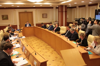 Комитет по бюджету, финансам и налогам рассмотрел проект бюджета в первом чтении Комитет по бюджету, финансам и налогам рассмотрел проект бюджета в первом чтении