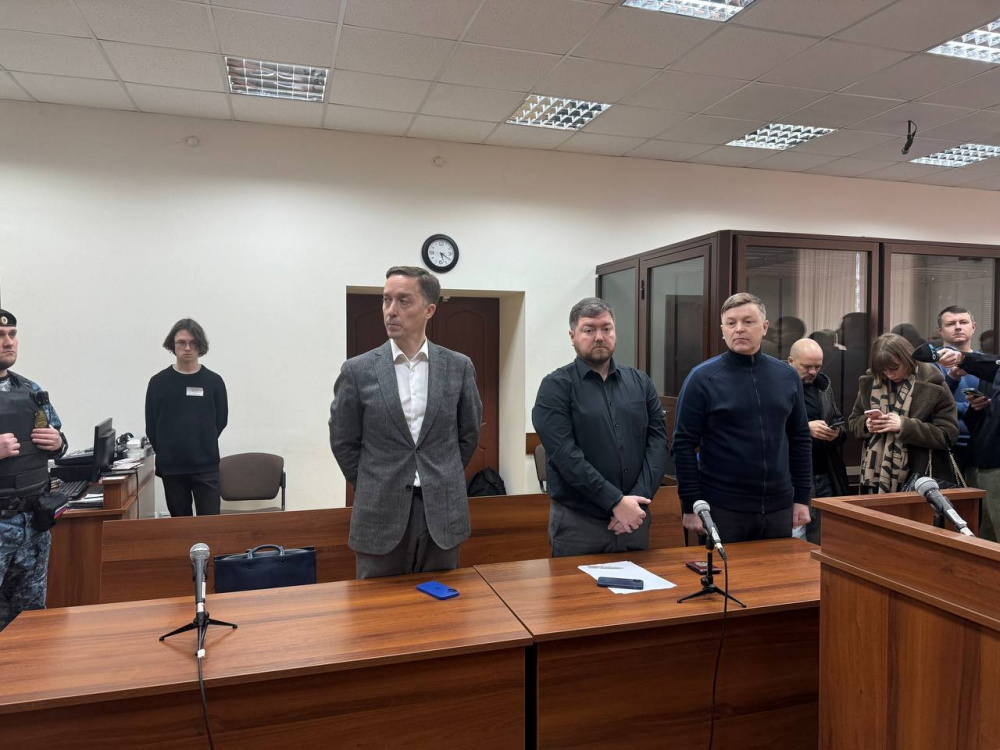 Экс-глава свердловского Минтранса осуждён к колонии строгого режима  | Суд отправил бывшего главу свердловского Минтранса в колонию 