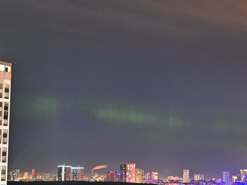 Редкое зрелище озарило Урал — в небе вспыхнуло сияние | На Урале из-за геомагнитной бури появилось полярное сияние Редкое зрелище озарило Урал — в небе вспыхнуло сияние | На Урале из-за геомагнитной бури появилось полярное сияние