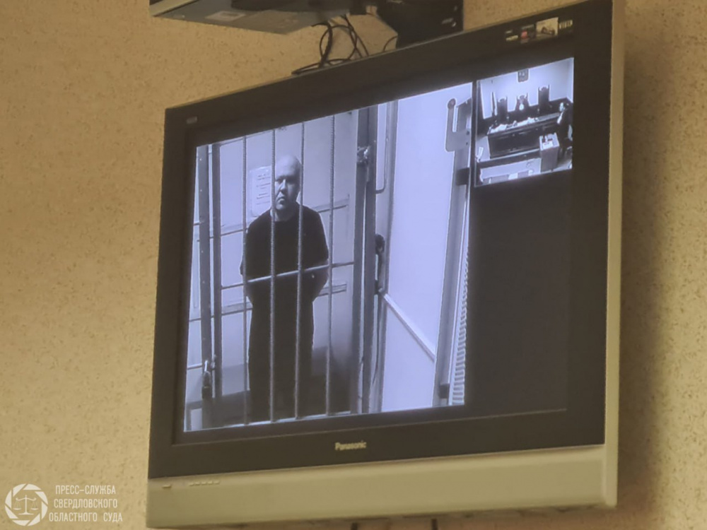 Суд оставил в СИЗО начальника отдела полиции №2 Екатеринбурга  | Глава отдела полиции №2 Екатеринбурга оставлен в СИЗО 