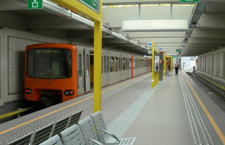 В Брюсселе из-за вероятных терактов остановлена работа метро
