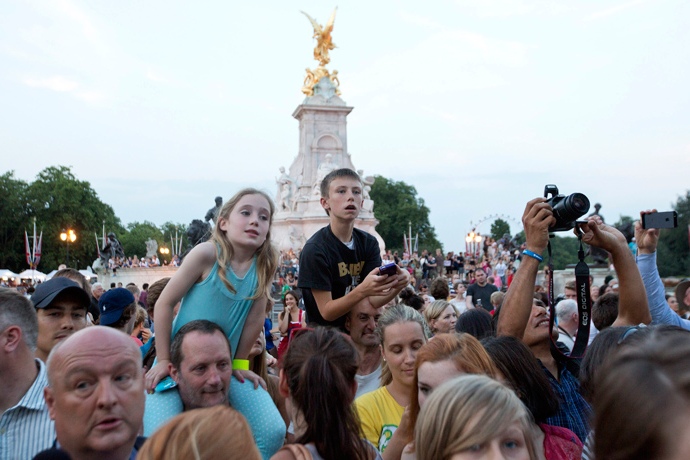 Британия заработает на новорожденном принце до 800 млн. долларов Британия заработает на новорожденном принце до 800 млн. долларов