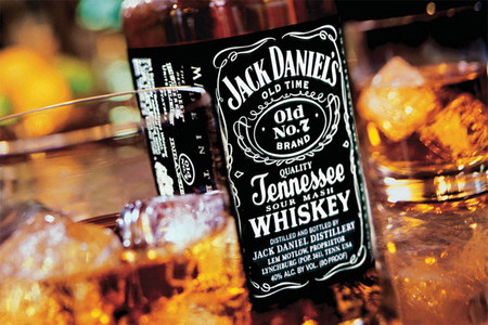 Уральцы нашли в американском виски химикаты