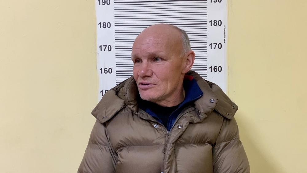 В Екатеринбурге пожилой рецидивист подозревается в ограблении учительницы  | Педагог из Екатеринбурга стала жертвой уличного грабителя 