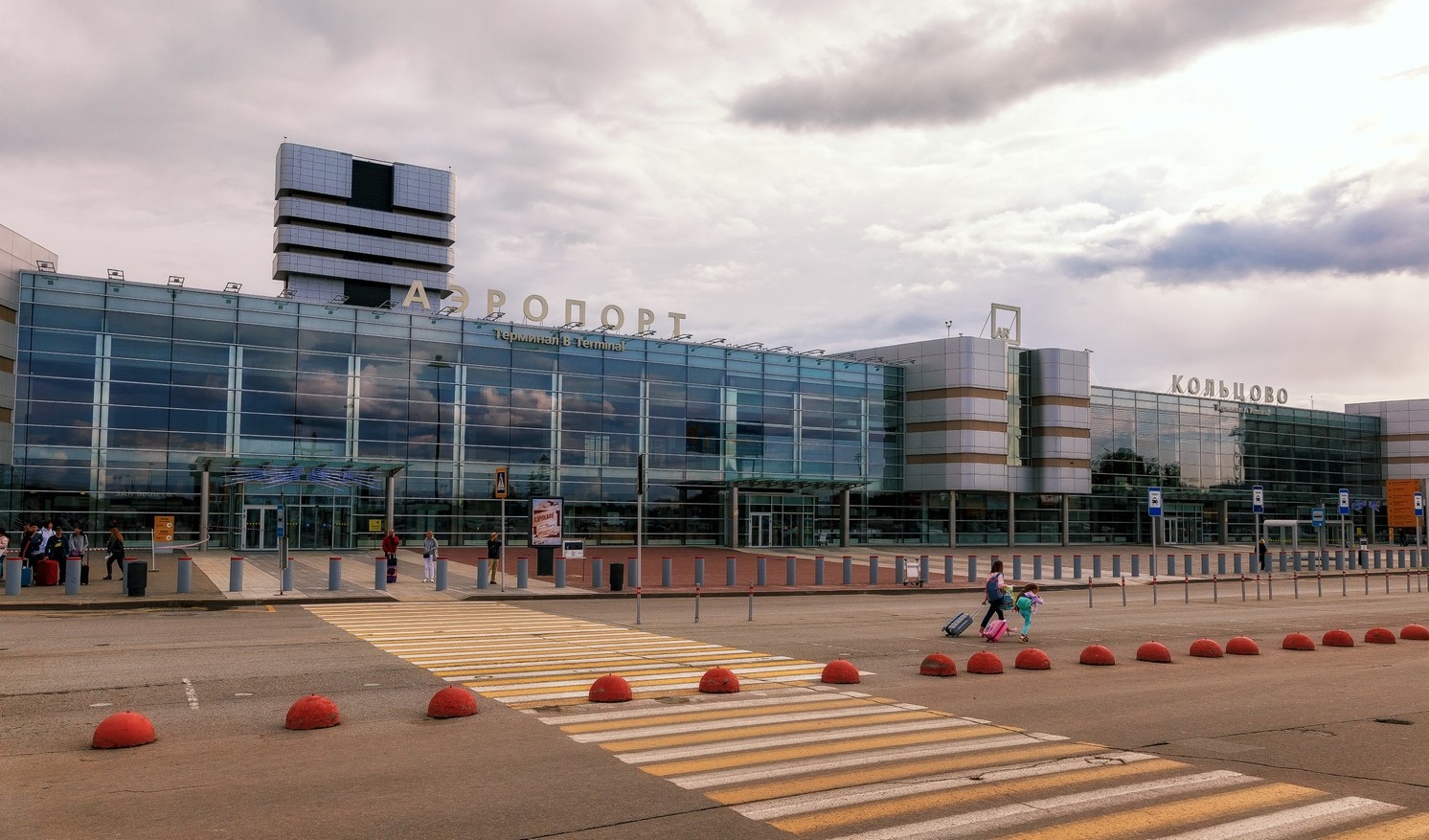 В Екатеринбурге сняли с рейса дебошира, летевшего в Турцию